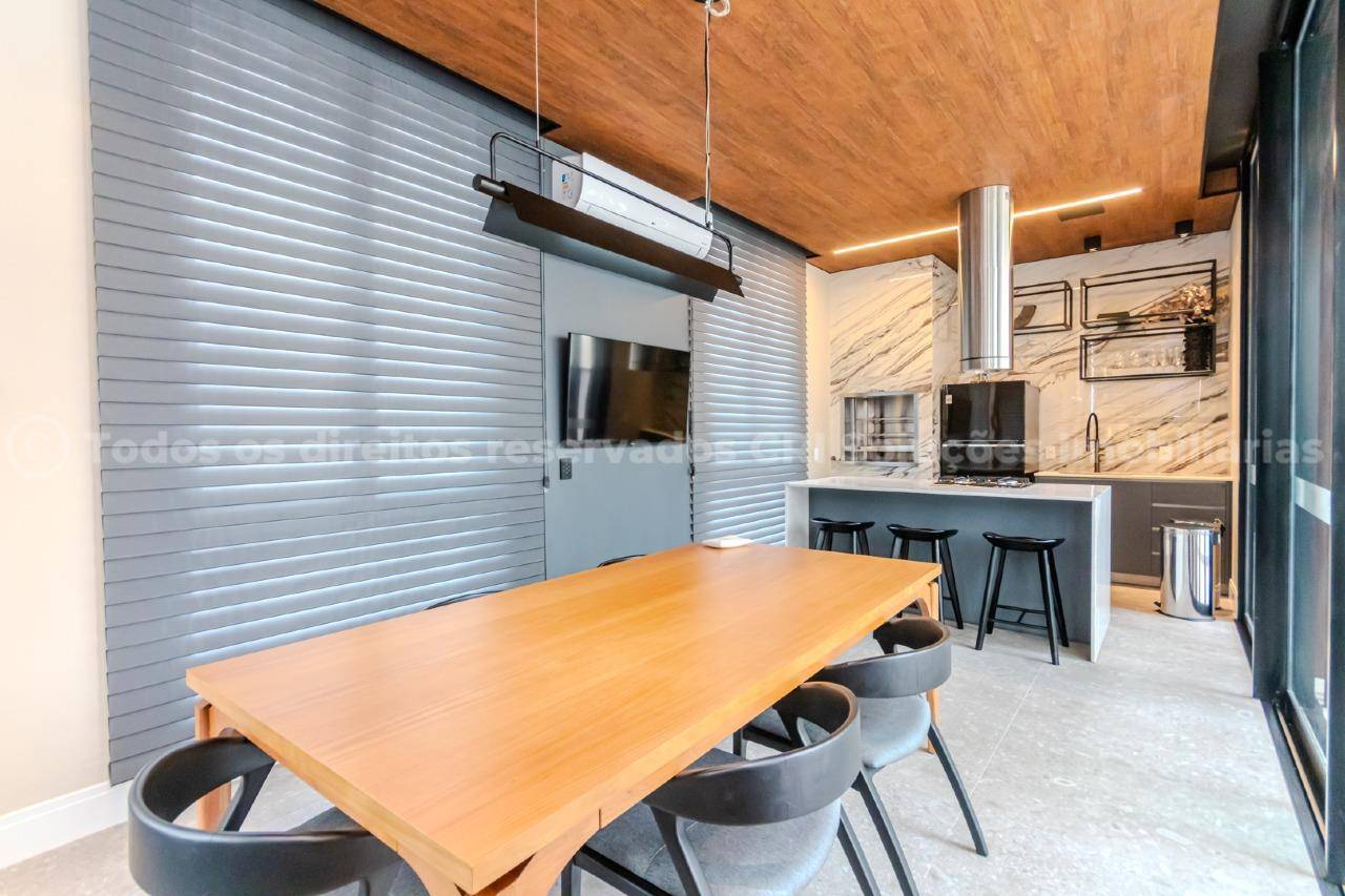 Foto do imóvel Apartamento no Edifício Soho Village com 4 dormitórios no Centro de Balneário Camboriú | Vida na praia