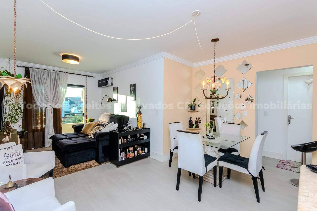 Apartamento mobiliado no Edifício Maria Laura no Centro de Balneário Camboriú