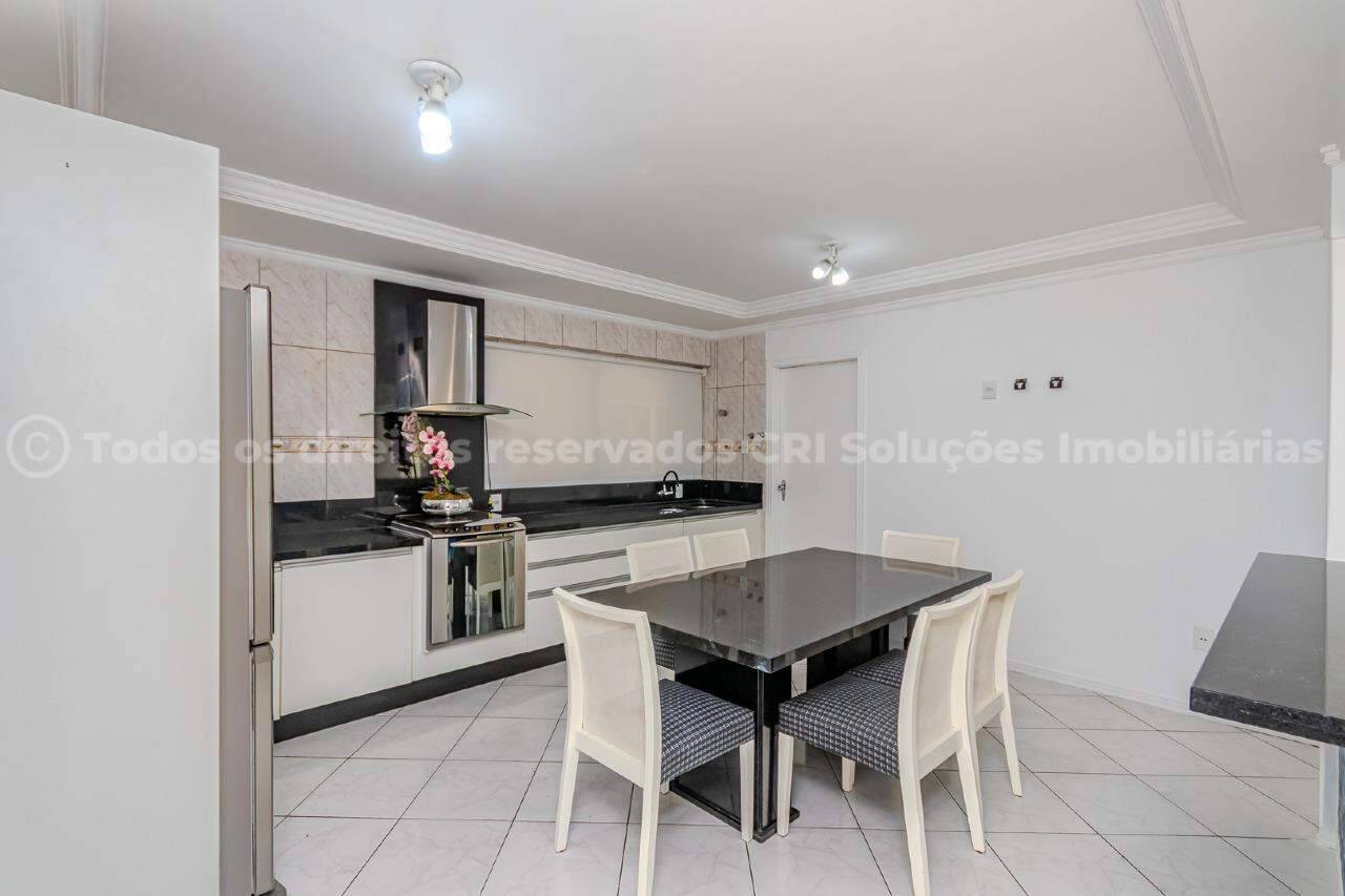 Foto do imóvel Apartamento mobiliado com 3 dormitórios no Edifício Imperatriz em Balneário Camboriú | Vida na praia