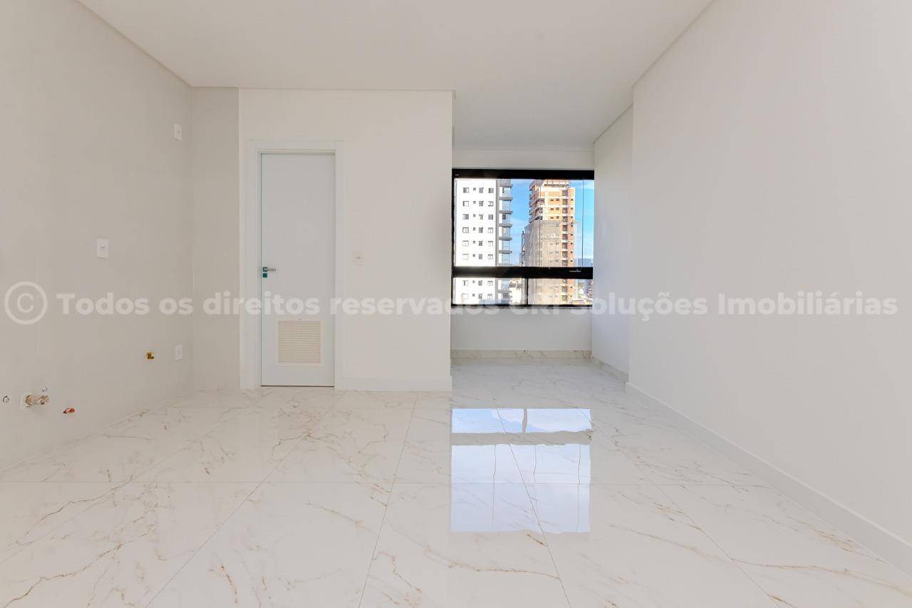 Foto do imóvel Apartamento 2 suítes vazio a venda no edifício Torre Atlântico em Balneário Pereque, Porto Belo