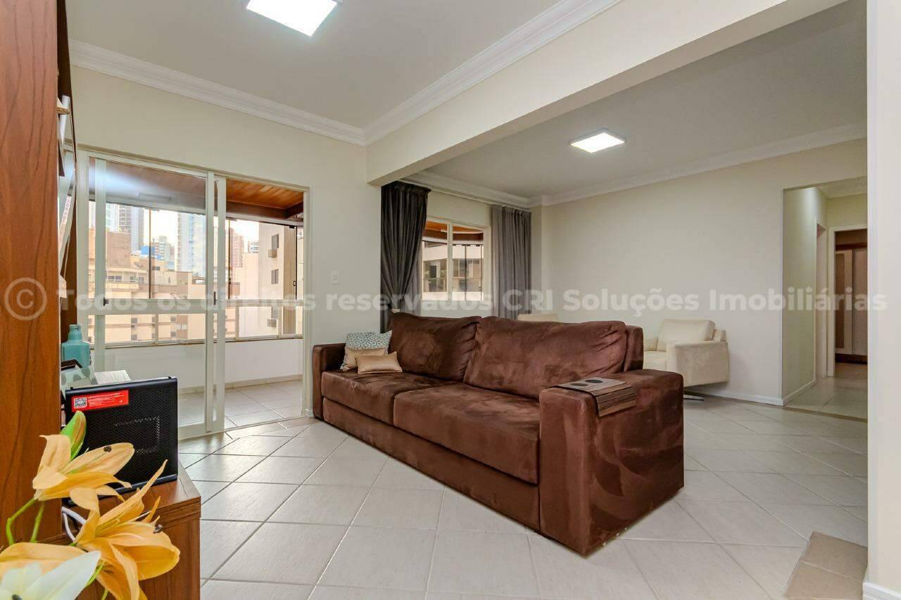 Apartamento 3 quartos no Edifício Dom Maurício no Centro em Balneário Camboriú