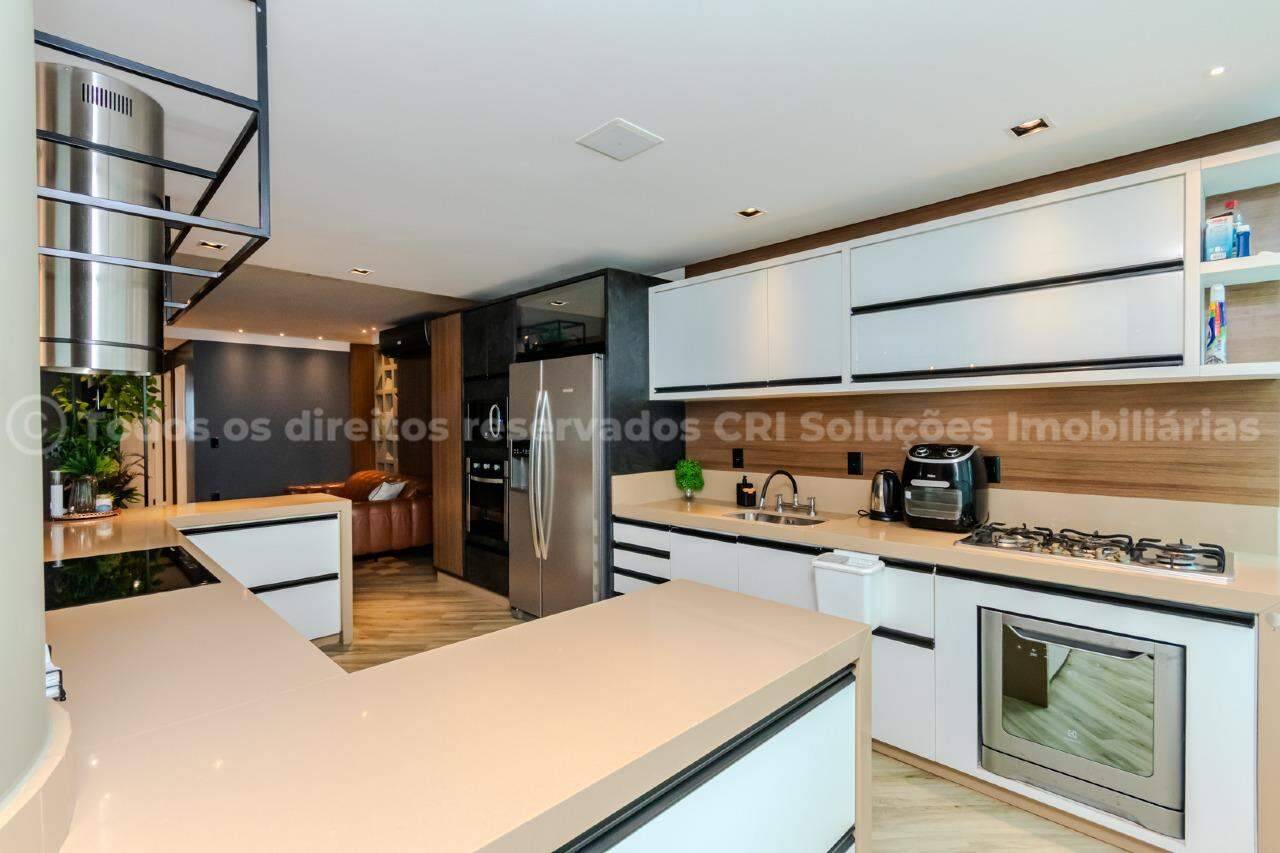 Foto do imóvel Apartamento Mobiliado com 03 suítes á venda no Edifício Marina Residence em Balneário Camboriú