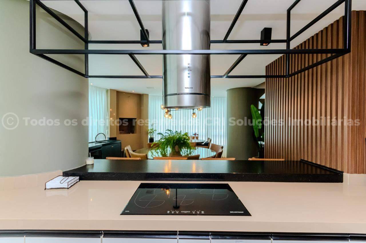Foto do imóvel Apartamento Mobiliado com 03 suítes á venda no Edifício Marina Residence em Balneário Camboriú