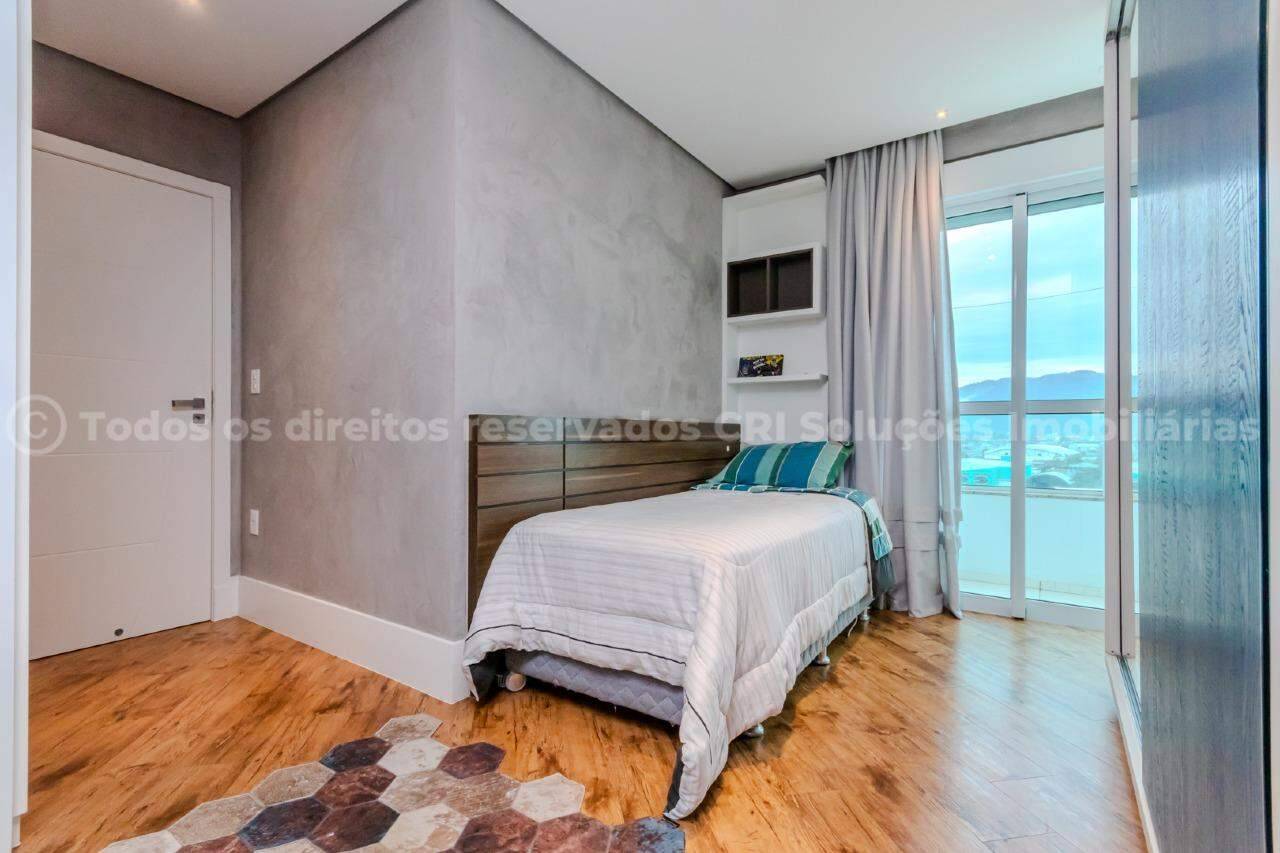 Foto do imóvel Apartamento Mobiliado com 03 suítes á venda no Edifício Marina Residence em Balneário Camboriú