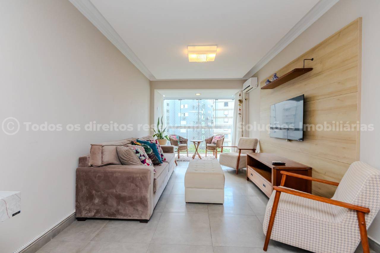 Foto do imóvel Apartamento Mobiliado com 03 Dormitórios á venda no Edifício Dona Rosinha no Centro em Balneário Camboriú