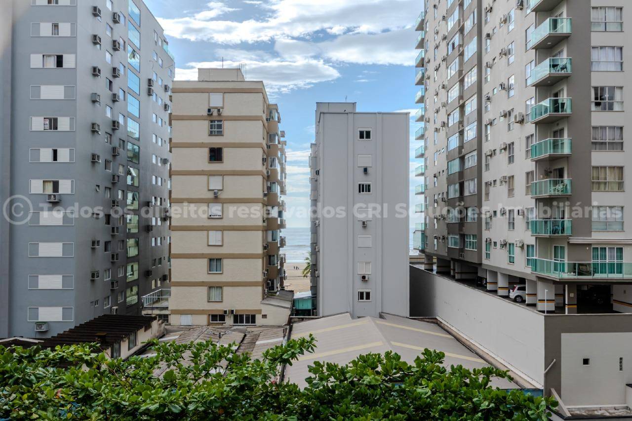 Foto do imóvel Apartamento Mobiliado com 03 Dormitórios á venda no Edifício Dona Rosinha no Centro em Balneário Camboriú