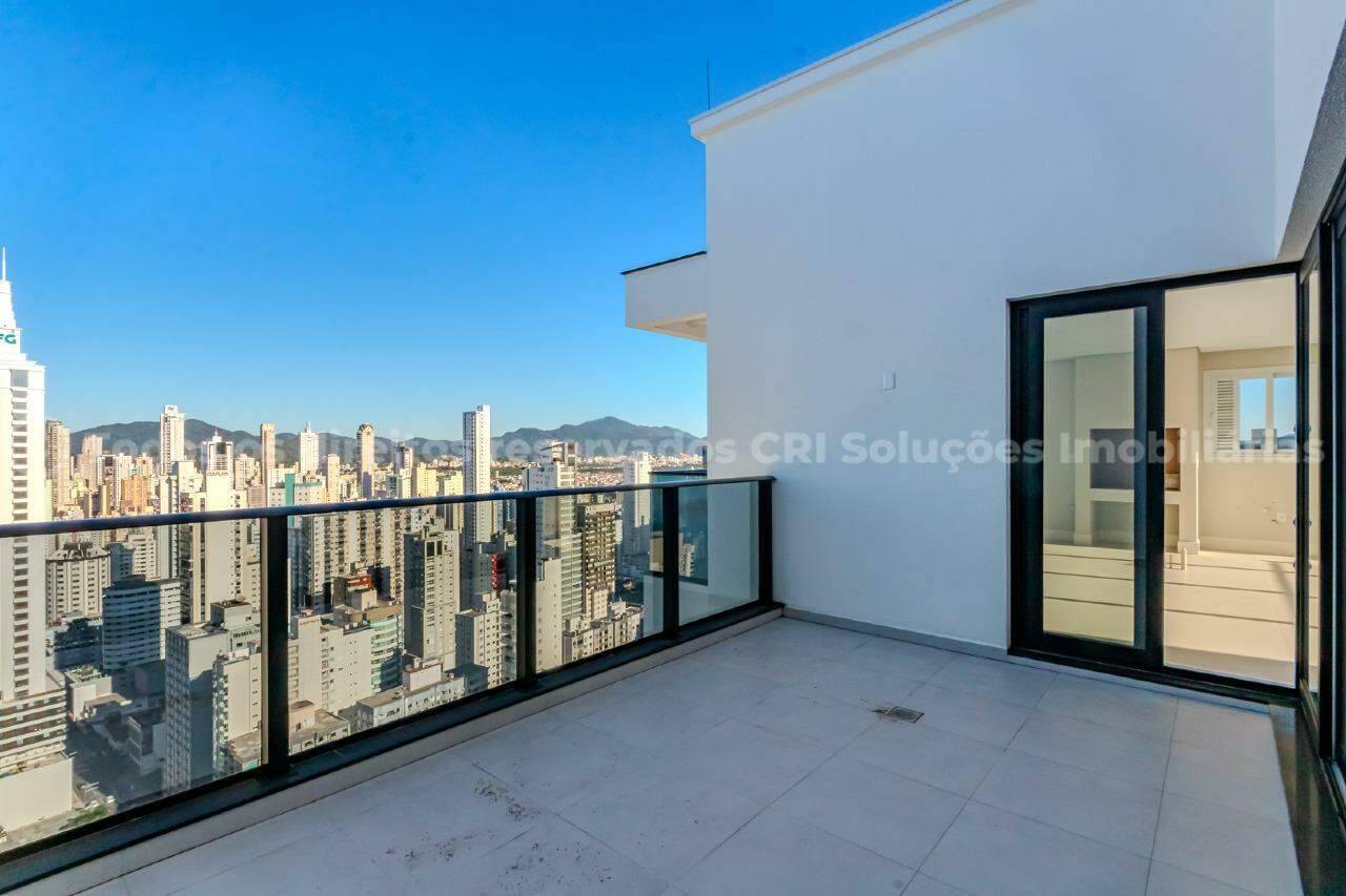 Foto do imóvel Cobertura Vista Mar com 04 Suítes á venda no Edifício Cyano Mare no Centro de Balneário Camboriú