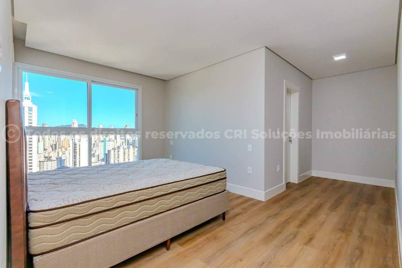 Foto do imóvel Cobertura Vista Mar com 04 Suítes á venda no Edifício Cyano Mare no Centro de Balneário Camboriú