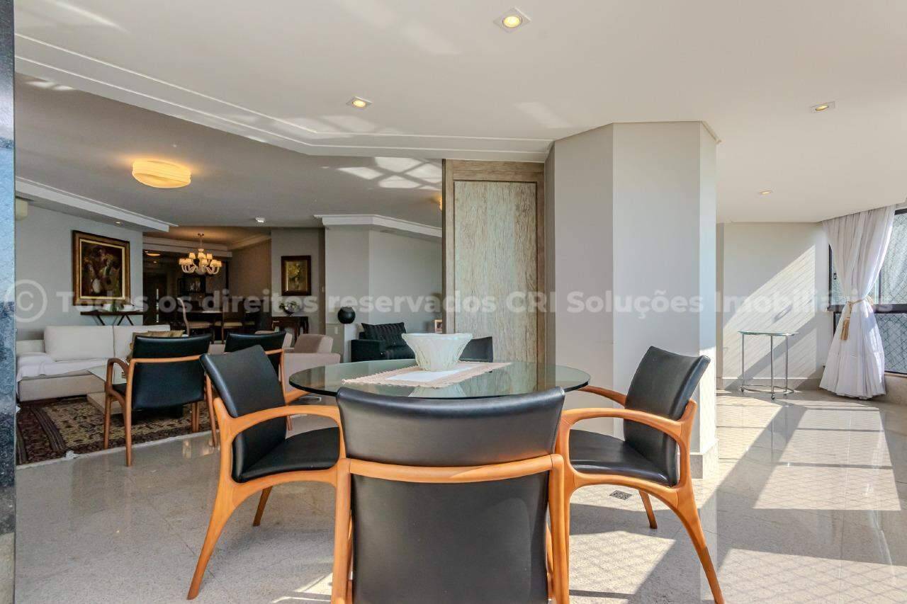 Foto do imóvel Apartamento 4 Suítes Mobiliado à Venda no Edifício Nina Schürmann – Avenida Atlântica, Balneário Camboriú