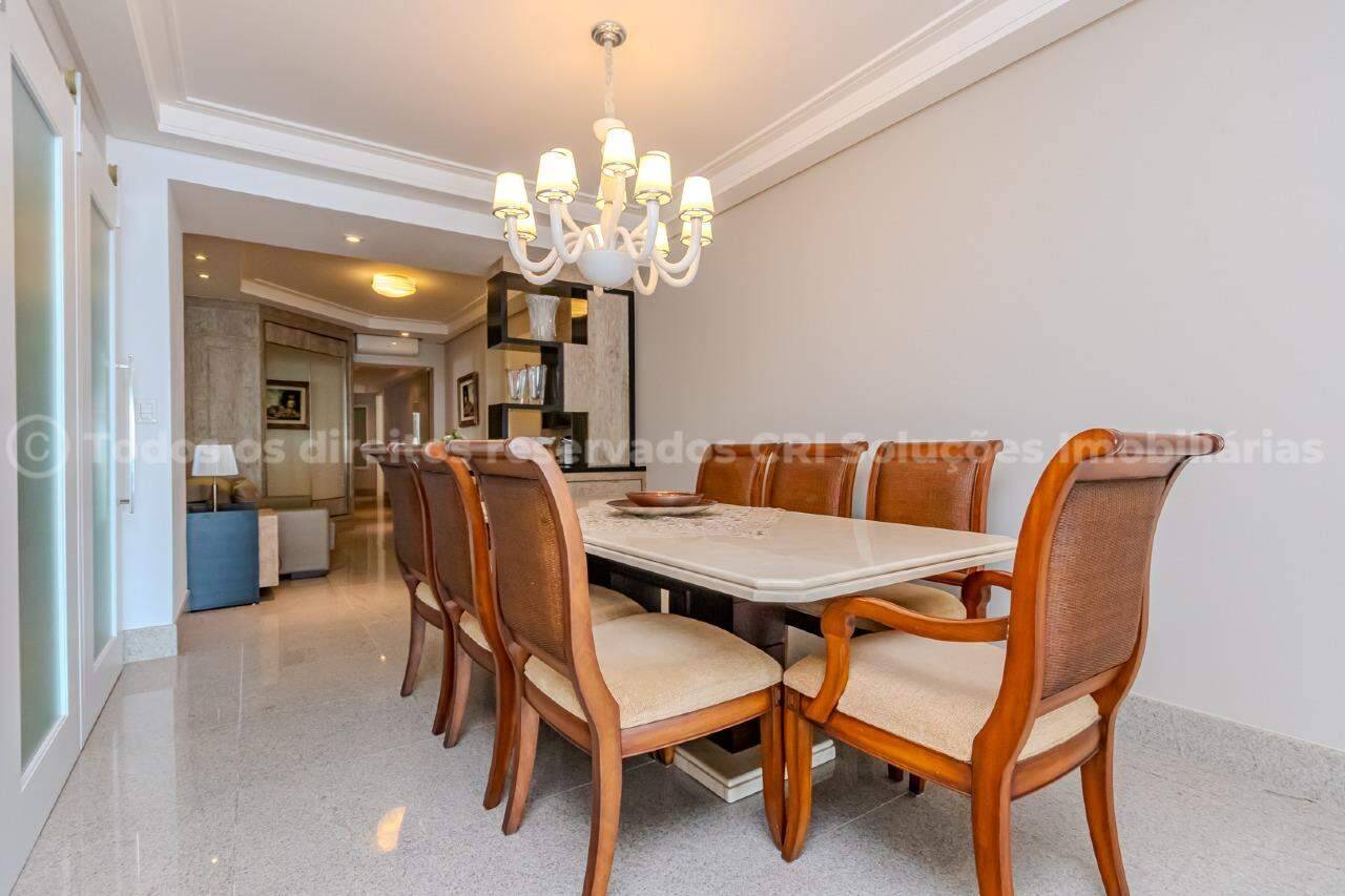 Foto do imóvel Apartamento 4 Suítes Mobiliado à Venda no Edifício Nina Schürmann – Avenida Atlântica, Balneário Camboriú