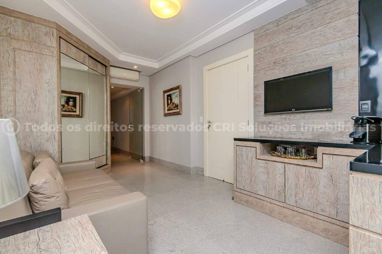 Foto do imóvel Apartamento 4 Suítes Mobiliado à Venda no Edifício Nina Schürmann – Avenida Atlântica, Balneário Camboriú