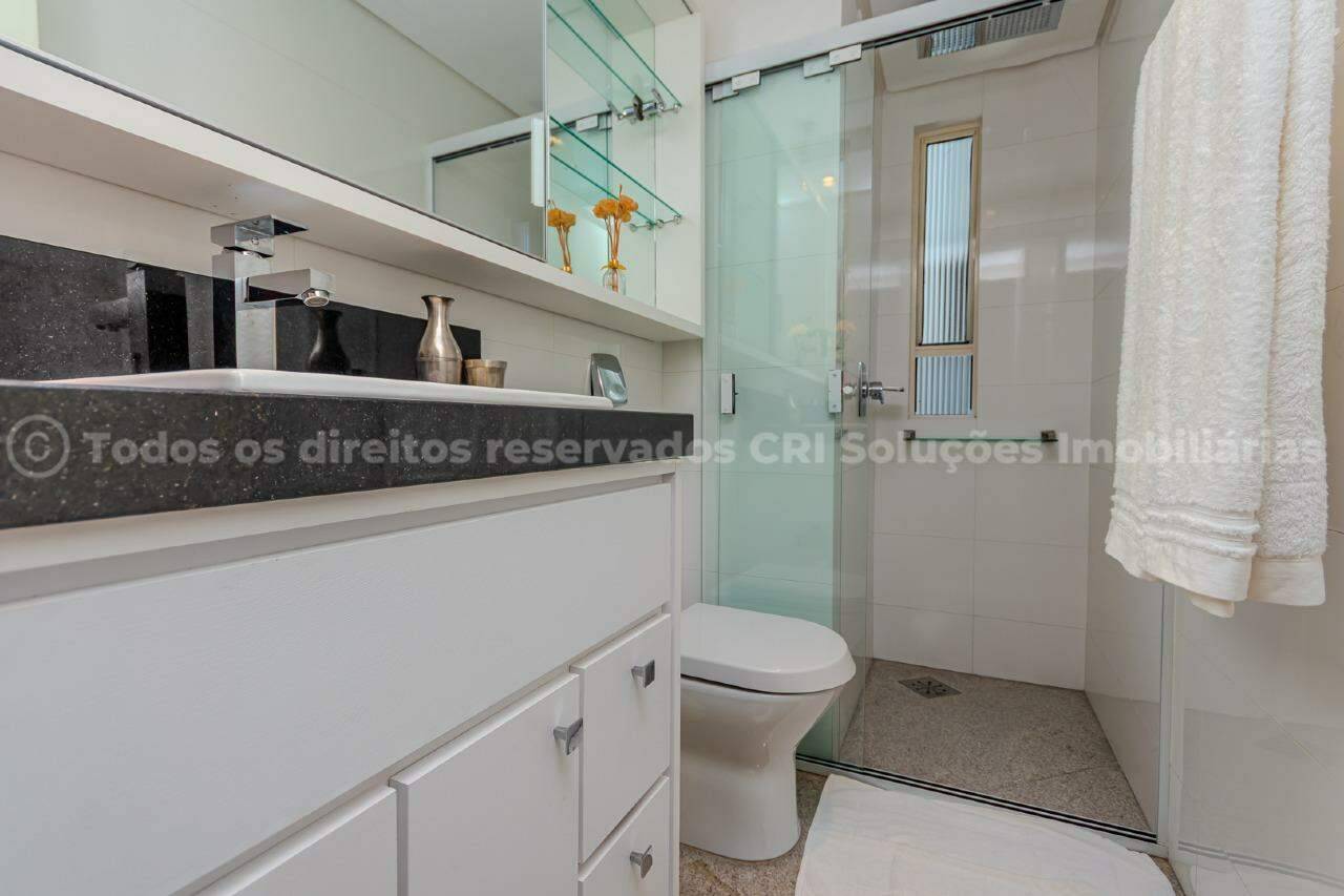 Foto do imóvel Apartamento 4 Suítes Mobiliado à Venda no Edifício Nina Schürmann – Avenida Atlântica, Balneário Camboriú