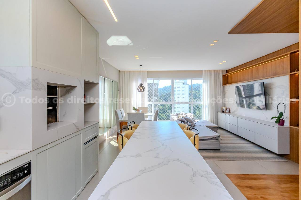 Foto do imóvel Apartamento com 3 suítes no Edifício Montpelier, bairro Pioneiros em Balneário Camboriú