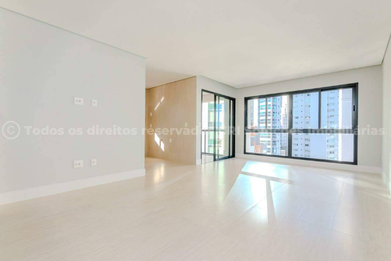 Foto do imóvel Apartamento com 03 Suítes á venda no Edifício Hannover em Balneário Camboriú