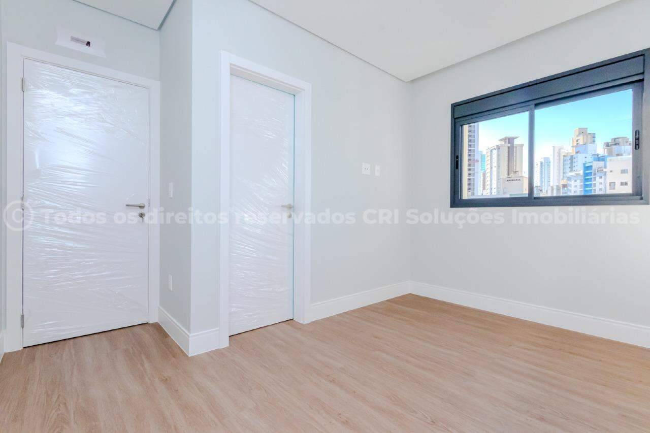 Foto do imóvel Apartamento com 03 Suítes á venda no Edifício Hannover em Balneário Camboriú