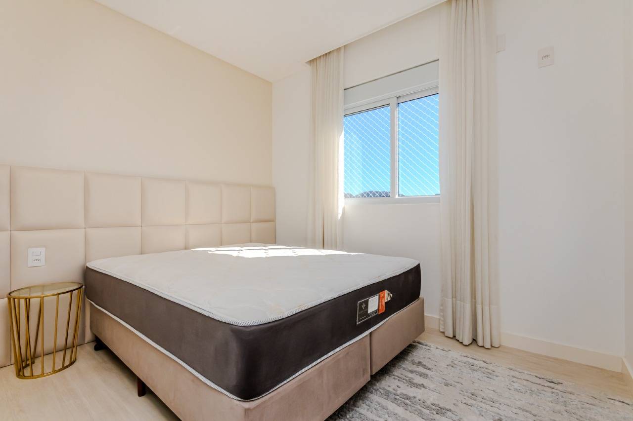 Foto do imóvel Apartamento Mobiliado com 03 Suítes á venda no Edifício Portinax em Balneário Camboriú
