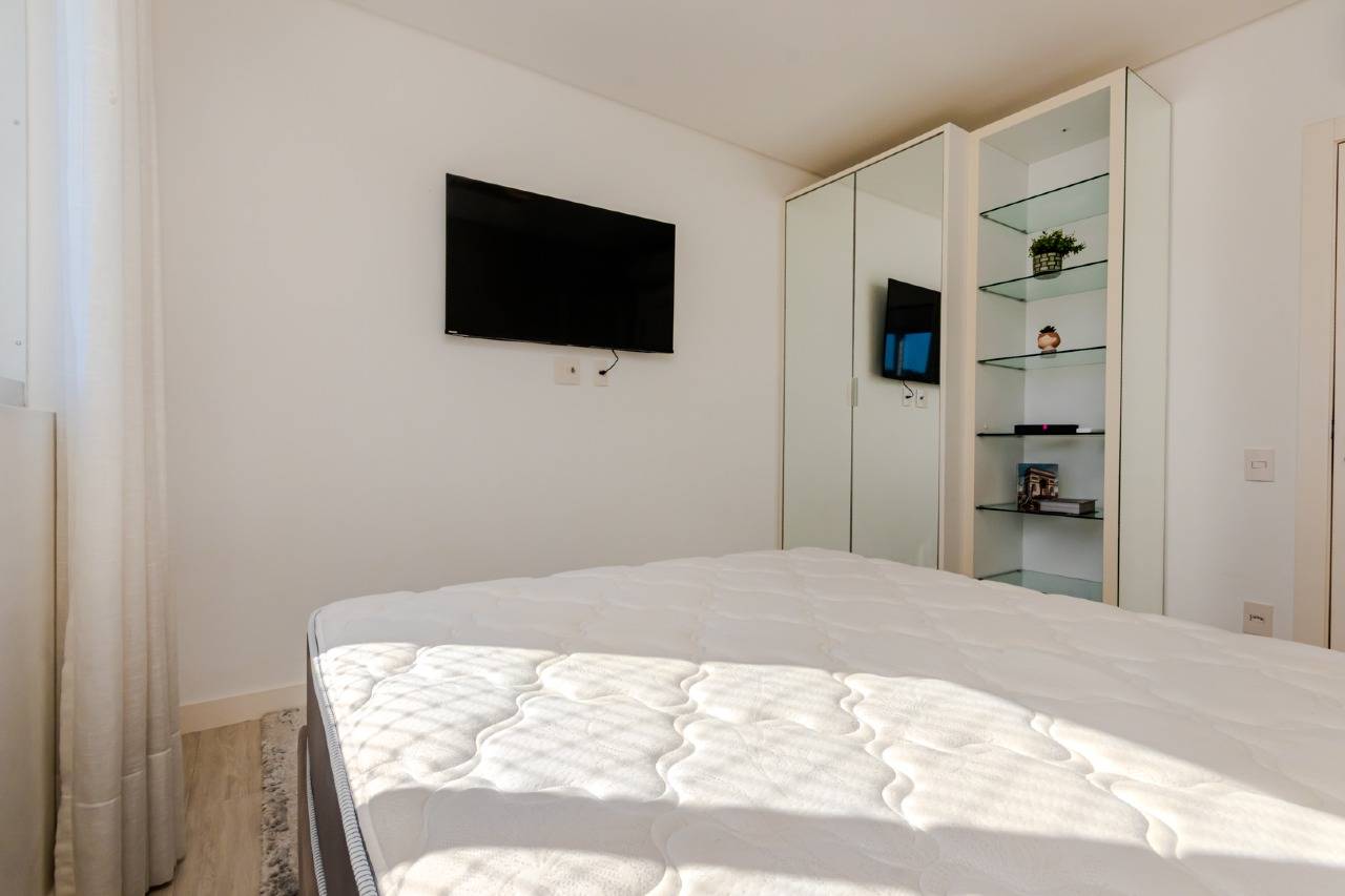 Foto do imóvel Apartamento Mobiliado com 03 Suítes á venda no Edifício Portinax em Balneário Camboriú