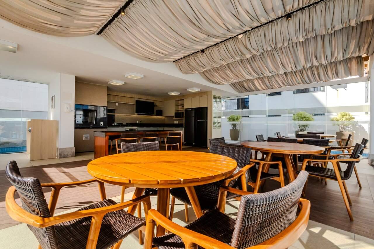 Foto do imóvel Apartamento Mobiliado com 03 Suítes á venda no Edifício Portinax em Balneário Camboriú