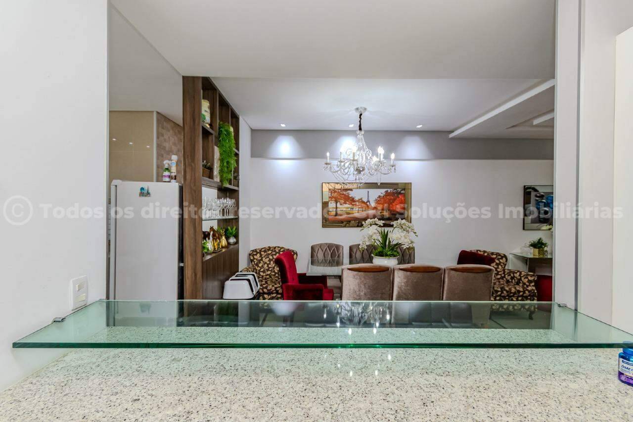 Foto do imóvel Apartamento Mobiliado no Edifício Mar Egeu com 2 Dormitórios (1 Suíte) e 1 Vaga no Centro de Balneário Camboriú