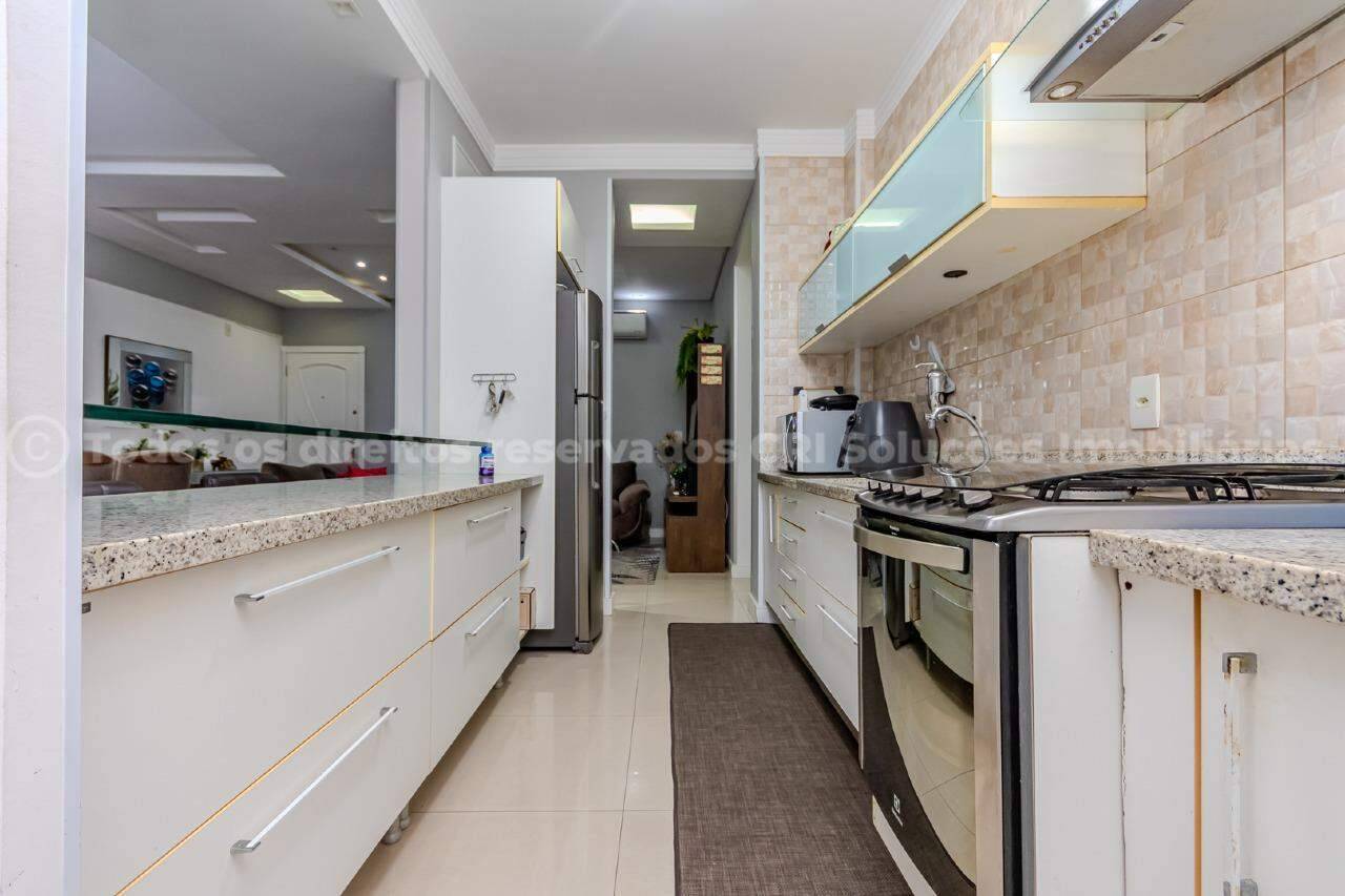 Foto do imóvel Apartamento Mobiliado no Edifício Mar Egeu com 2 Dormitórios (1 Suíte) e 1 Vaga no Centro de Balneário Camboriú