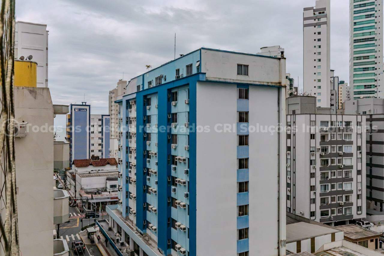 Foto do imóvel Apartamento Mobiliado no Edifício Mar Egeu com 2 Dormitórios (1 Suíte) e 1 Vaga no Centro de Balneário Camboriú