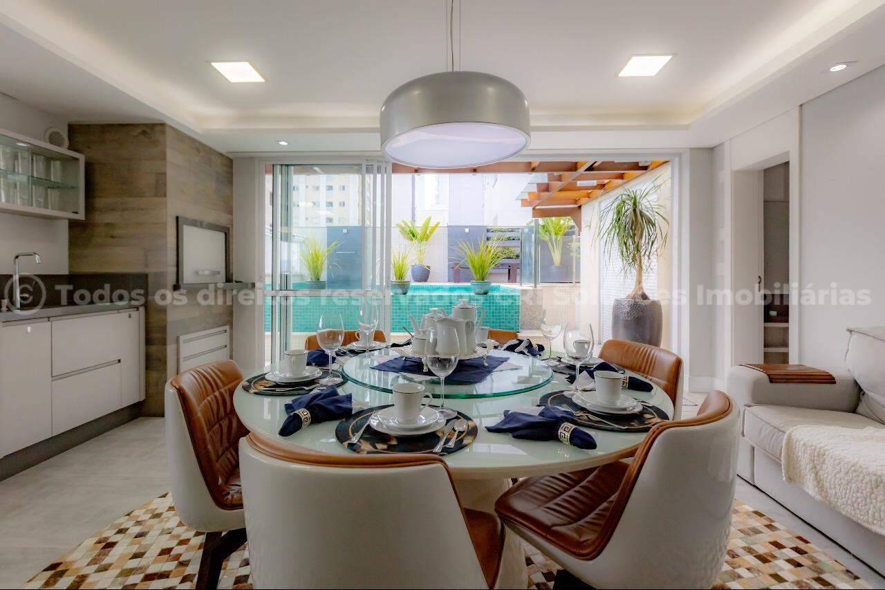 Apartamento com 3 suítes no Royal Garden Residence no Centro em Balneário Camboriú