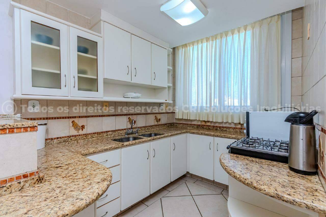 Foto do imóvel Apartamento frente mar no Edificio Imperador em Balneário Camboriú. 