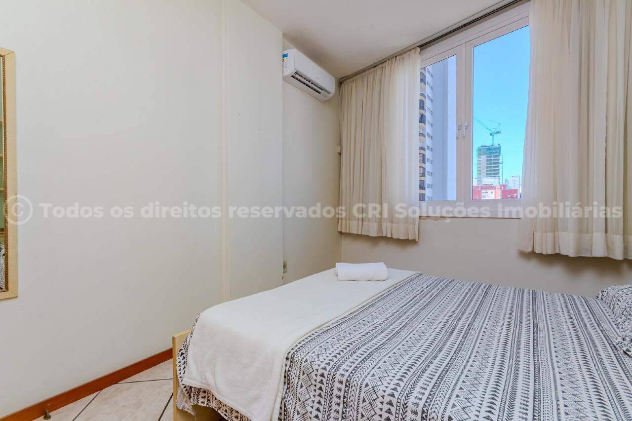 Foto do imóvel Apartamento frente mar no Edificio Imperador em Balneário Camboriú. 