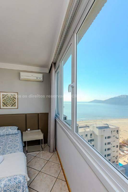Foto do imóvel Apartamento frente mar no Edificio Imperador em Balneário Camboriú. 