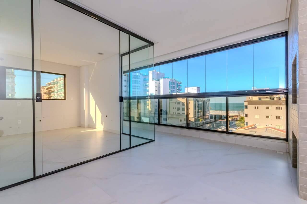 Apartamento com 2 suítes no Surfers Paradise na Praia Brava em Itajaí