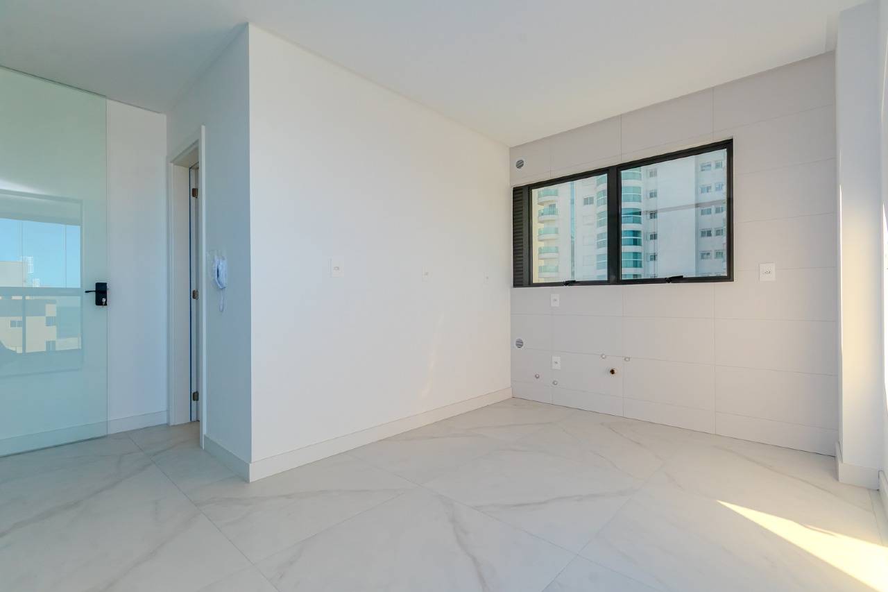 Foto do imóvel Apartamento a venda com 2 suítes e 2 vagas de garagem no Surfers Paradise na Praia Brava em Itajaí