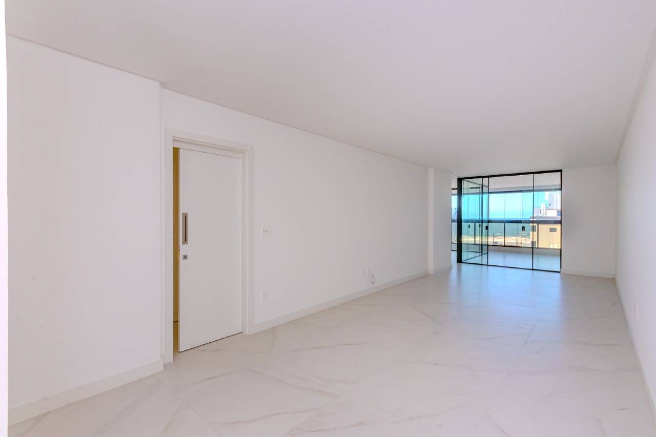 Foto do imóvel Apartamento a venda com 2 suítes e 2 vagas de garagem no Surfers Paradise na Praia Brava em Itajaí