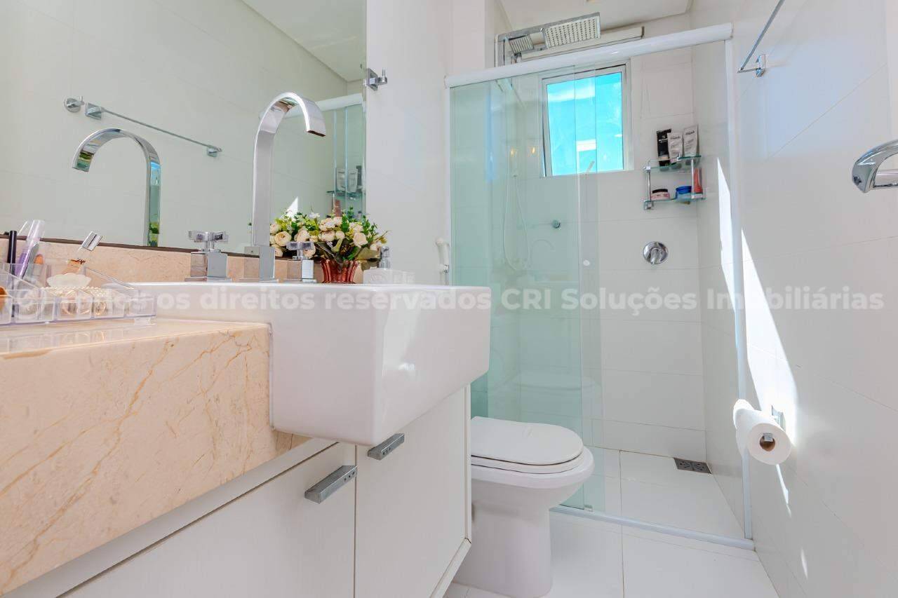 Foto do imóvel Apartamento á venda com 4 dormitórios no Villa Serena Home Club Residence na Barra Sul de Balneário Camboriú