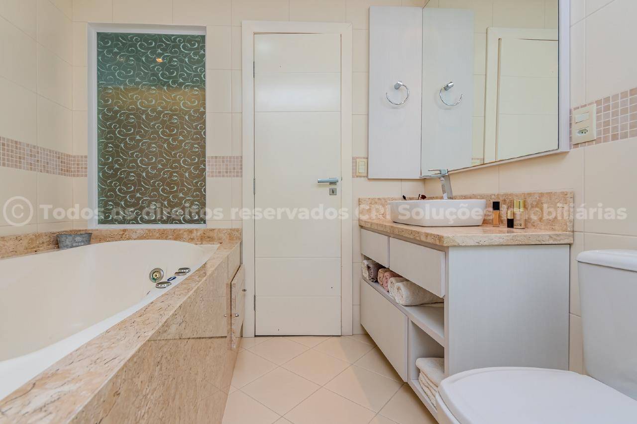 Foto do imóvel Apartamento a venda no Edifício Villa do Mar com 04 Dormitórios 04 Suítes na Meia Praia em Itapema.