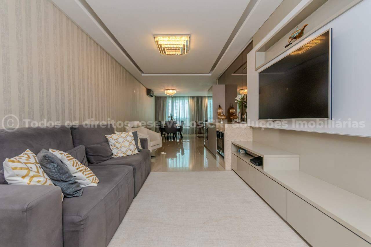 Apartamento com 3 quartos no Edifício Mirante do Atlântico na Barra Norte em Balneário Camboriú