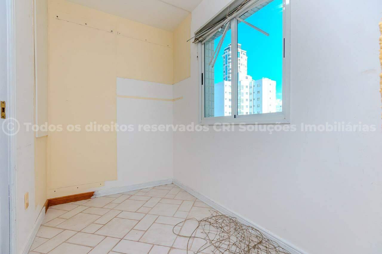 Foto do imóvel Apartamento frente mar com 3 suítes na Avenida Atlântica de Balneário Camboriú