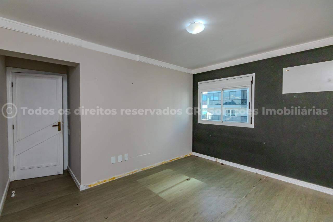 Foto do imóvel Apartamento frente mar com 3 suítes na Avenida Atlântica de Balneário Camboriú
