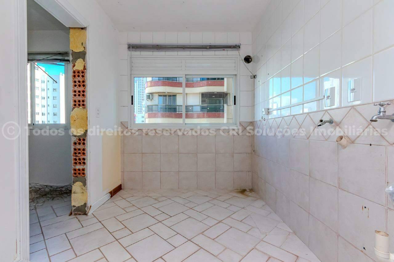 Foto do imóvel Apartamento frente mar com 3 suítes na Avenida Atlântica de Balneário Camboriú