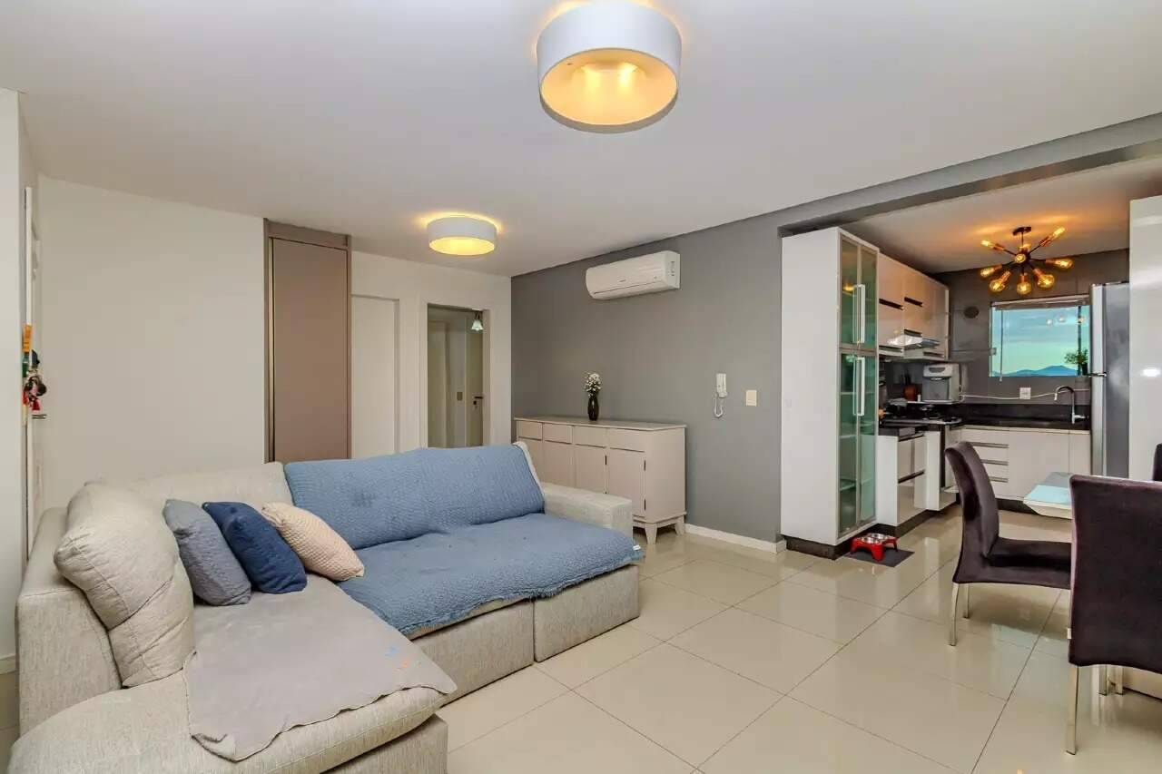 Apartamento com 3 quartos no Edifício Marcia Regina no Centro em Balneário Camboriú