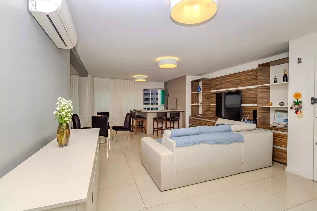 Foto do imóvel Apartamento 3 Dormitórios à Venda no Edifício Maria Regina – Centro, Balneário Camboriú