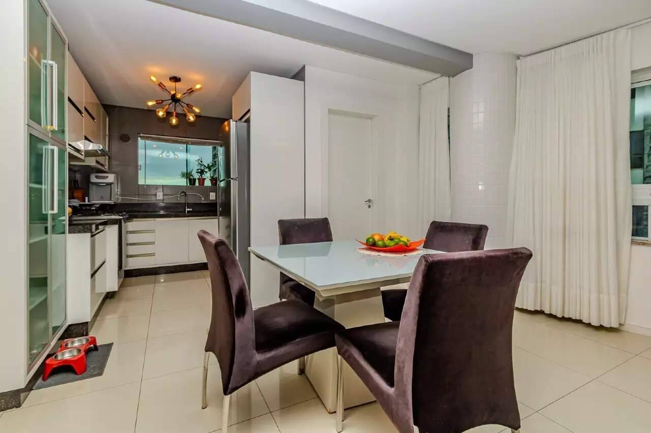 Foto do imóvel Apartamento 3 Dormitórios à Venda no Edifício Maria Regina – Centro, Balneário Camboriú