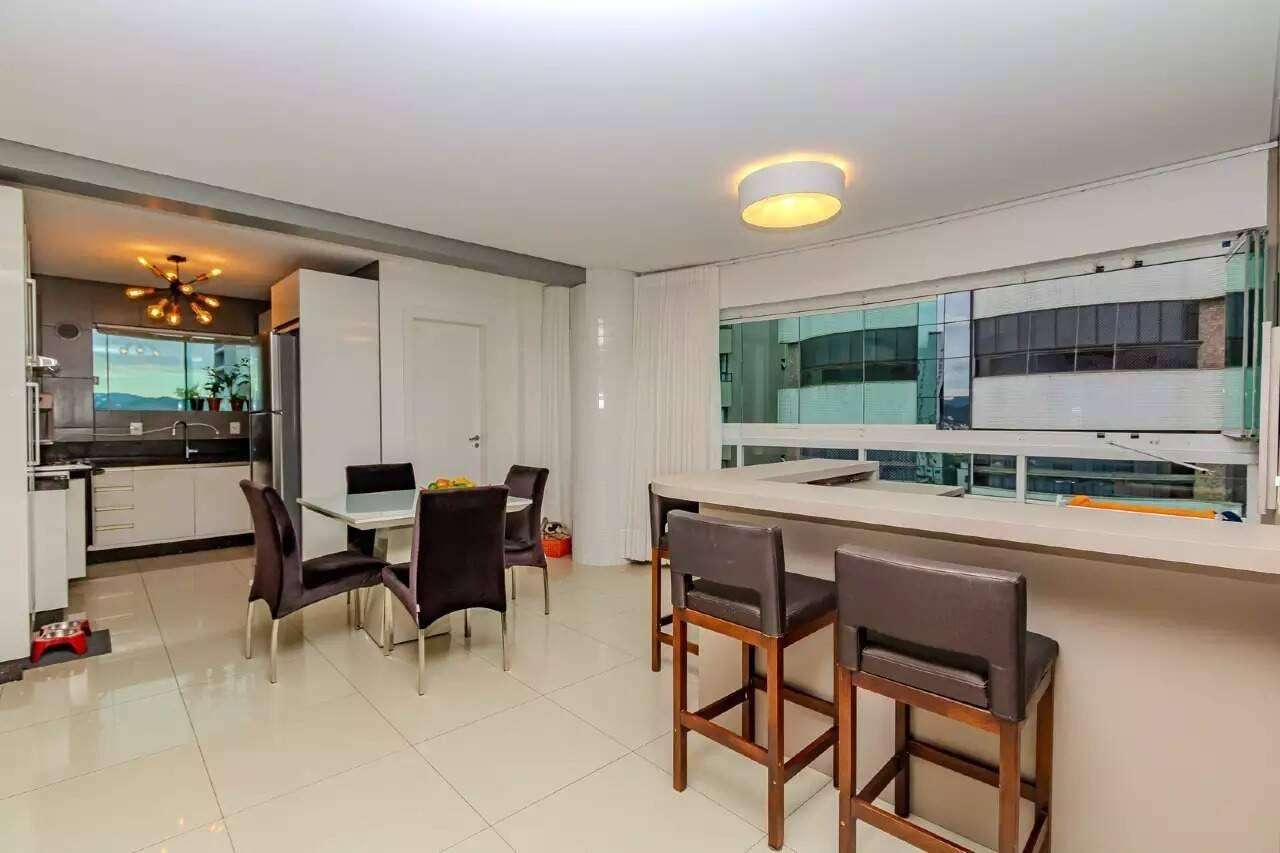 Foto do imóvel Apartamento 3 Dormitórios à Venda no Edifício Maria Regina – Centro, Balneário Camboriú