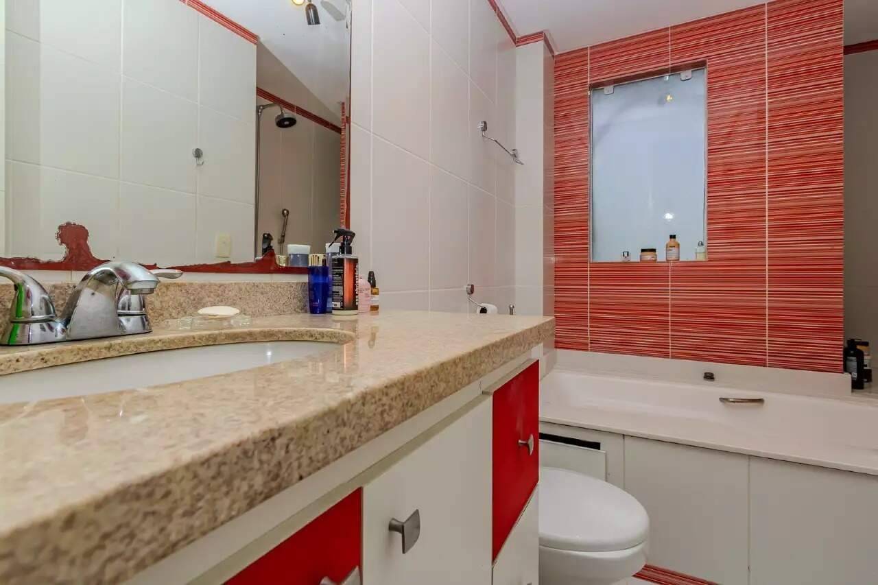 Foto do imóvel Apartamento 3 Dormitórios à Venda no Edifício Maria Regina – Centro, Balneário Camboriú