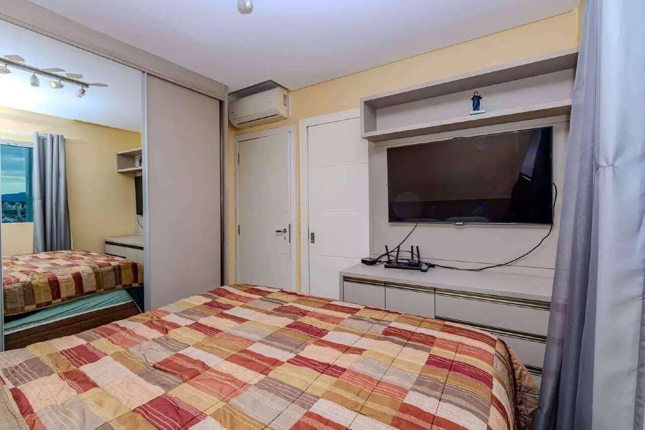 Foto do imóvel Apartamento 3 Dormitórios à Venda no Edifício Maria Regina – Centro, Balneário Camboriú