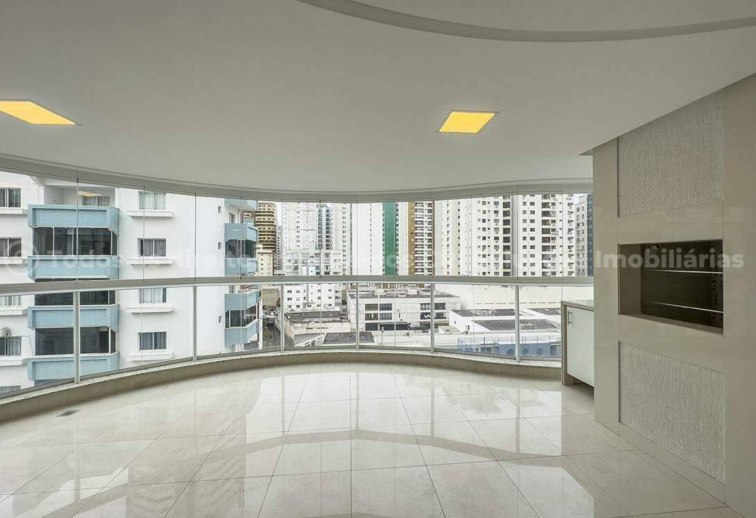 Apartamento com 3 dormitórios no La Madeson no Centro, em Balneário Camboriú