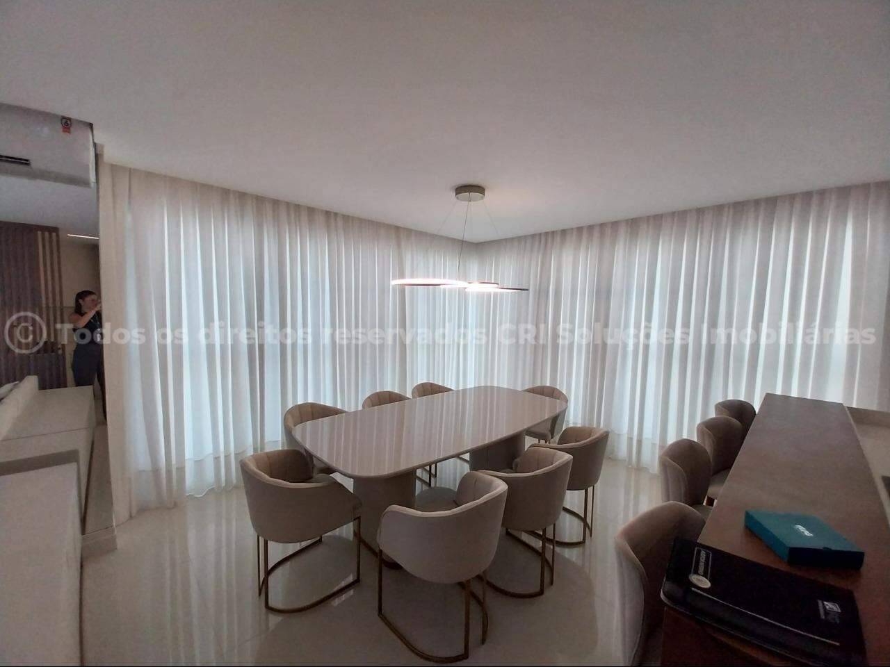Foto do imóvel Apartamento à venda com 4 suítes e 3 vagas de garagem no Eleganza Tower no centro de Balneário Camboriú