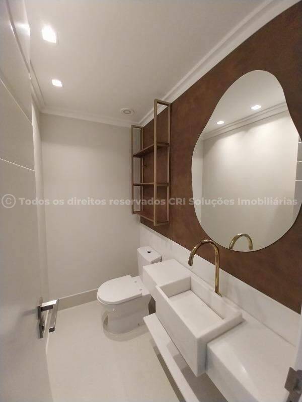 Foto do imóvel Apartamento à venda com 4 suítes e 3 vagas de garagem no Eleganza Tower no centro de Balneário Camboriú