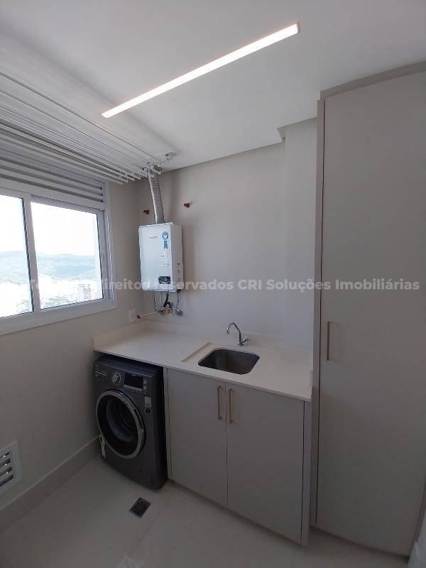 Foto do imóvel Apartamento à venda com 4 suítes e 3 vagas de garagem no Eleganza Tower no centro de Balneário Camboriú