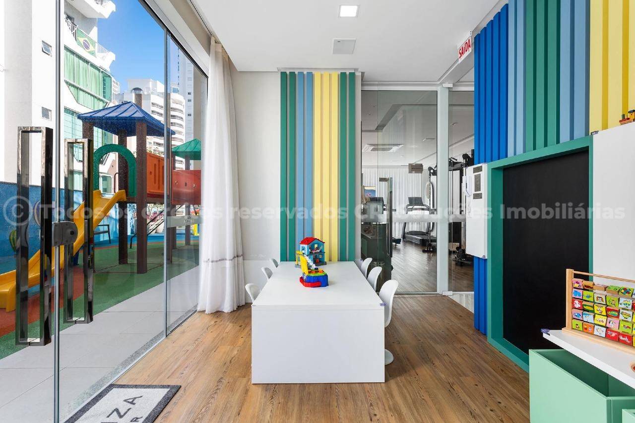 Foto do imóvel Apartamento à venda com 4 suítes e 3 vagas de garagem no Eleganza Tower no centro de Balneário Camboriú