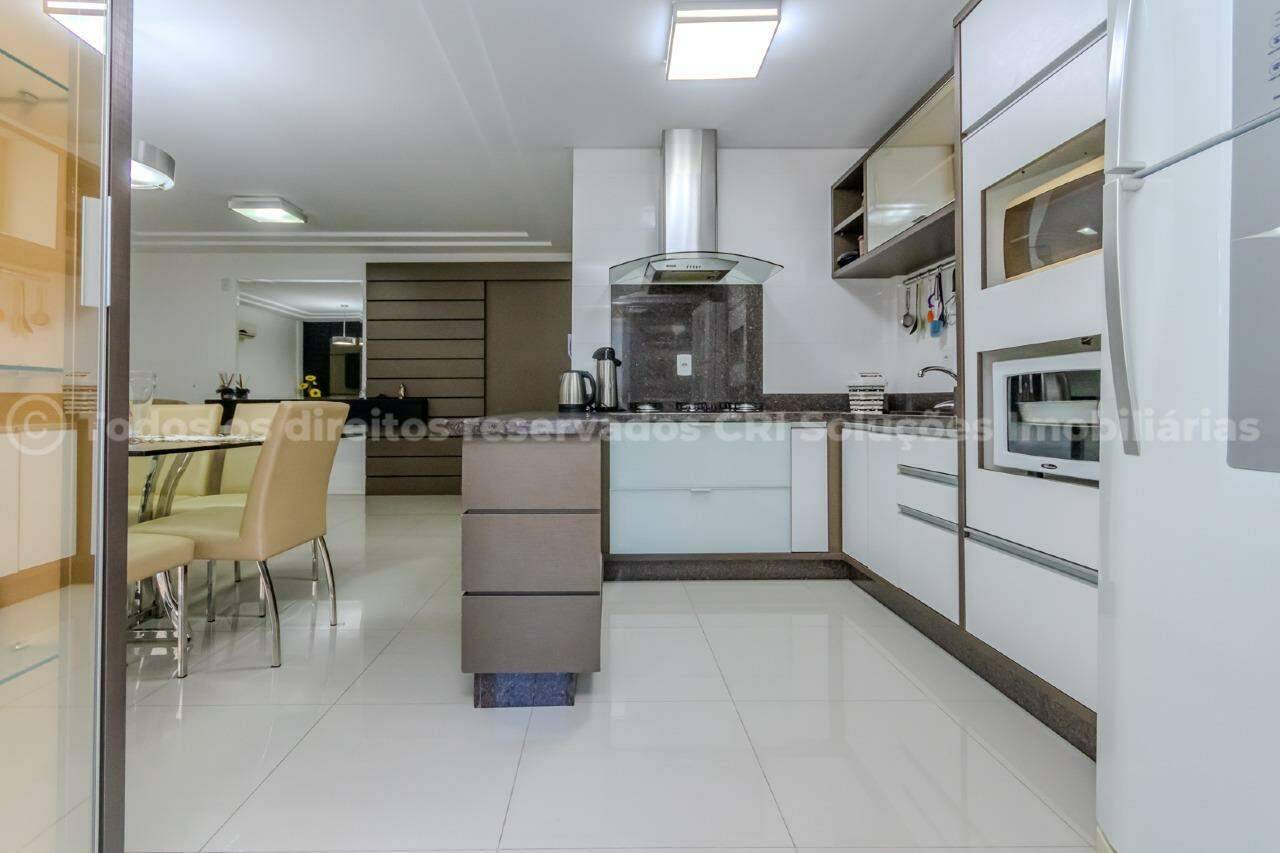Foto do imóvel Apartamento mobiliado a venda no Residencial Madrid na Meia Praia Itapema
